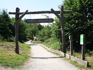 Eingangsbereich Waldweg Grenzenlos